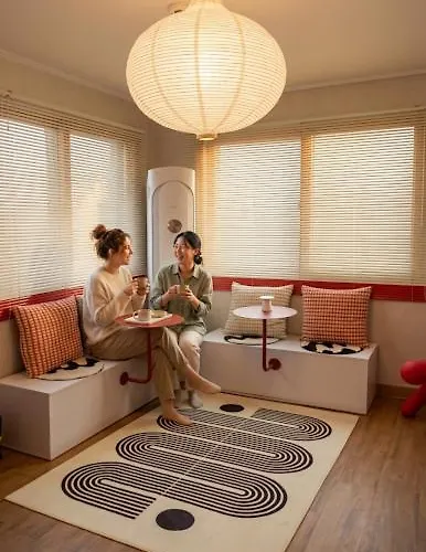 Appartamento 101stayㅣfamily-friendlyㅣstn 1minㅣ2br 3bedsㅣprivate Houseㅣ6 Guestsㅣprivate Yard #ddp #경복궁 #남산 #명동 #홍대 #성수