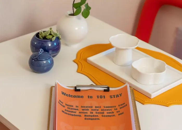 101stayㅣfamily-friendlyㅣstn 1minㅣ2br 3bedsㅣprivate Houseㅣ6 Guestsㅣprivate Yard #ddp #경복궁 #남산 #명동 #홍대 #성수 *