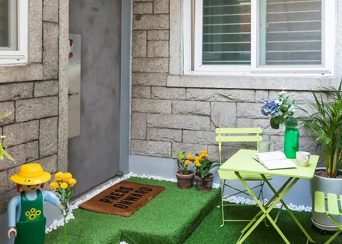 101stayㅣfamily-friendlyㅣstn 1minㅣ2br 3bedsㅣprivate Houseㅣ6 Guestsㅣprivate Yard #ddp #경복궁 #남산 #명동 #홍대 #성수 *
